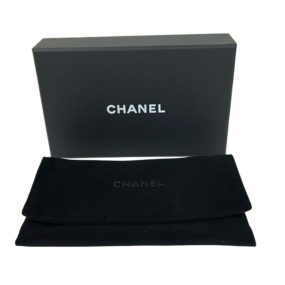 Chanel Matelasse Accessory Case - Picture 5 of 6